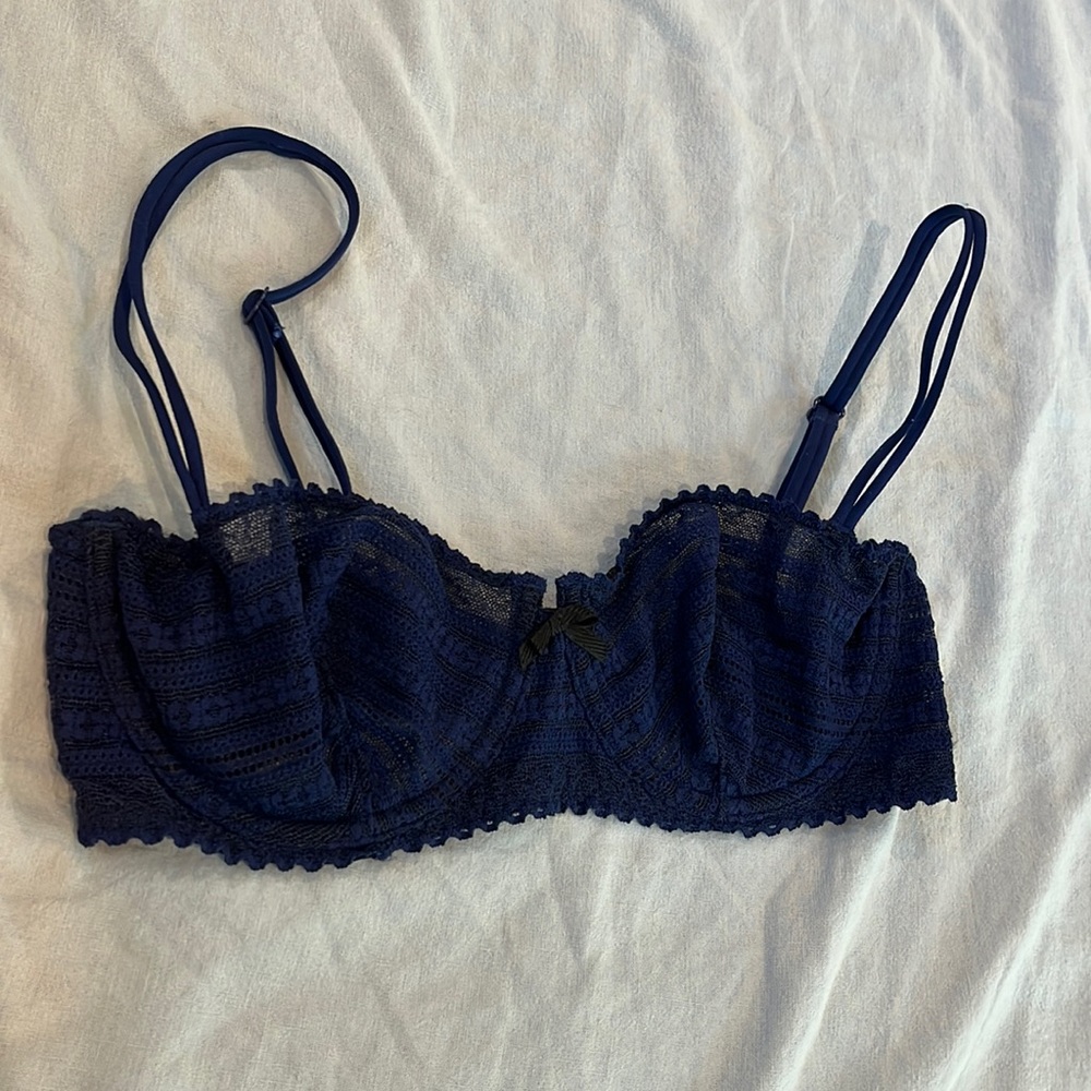 Victoria’s Secret Balconet Navy Bra | 32D